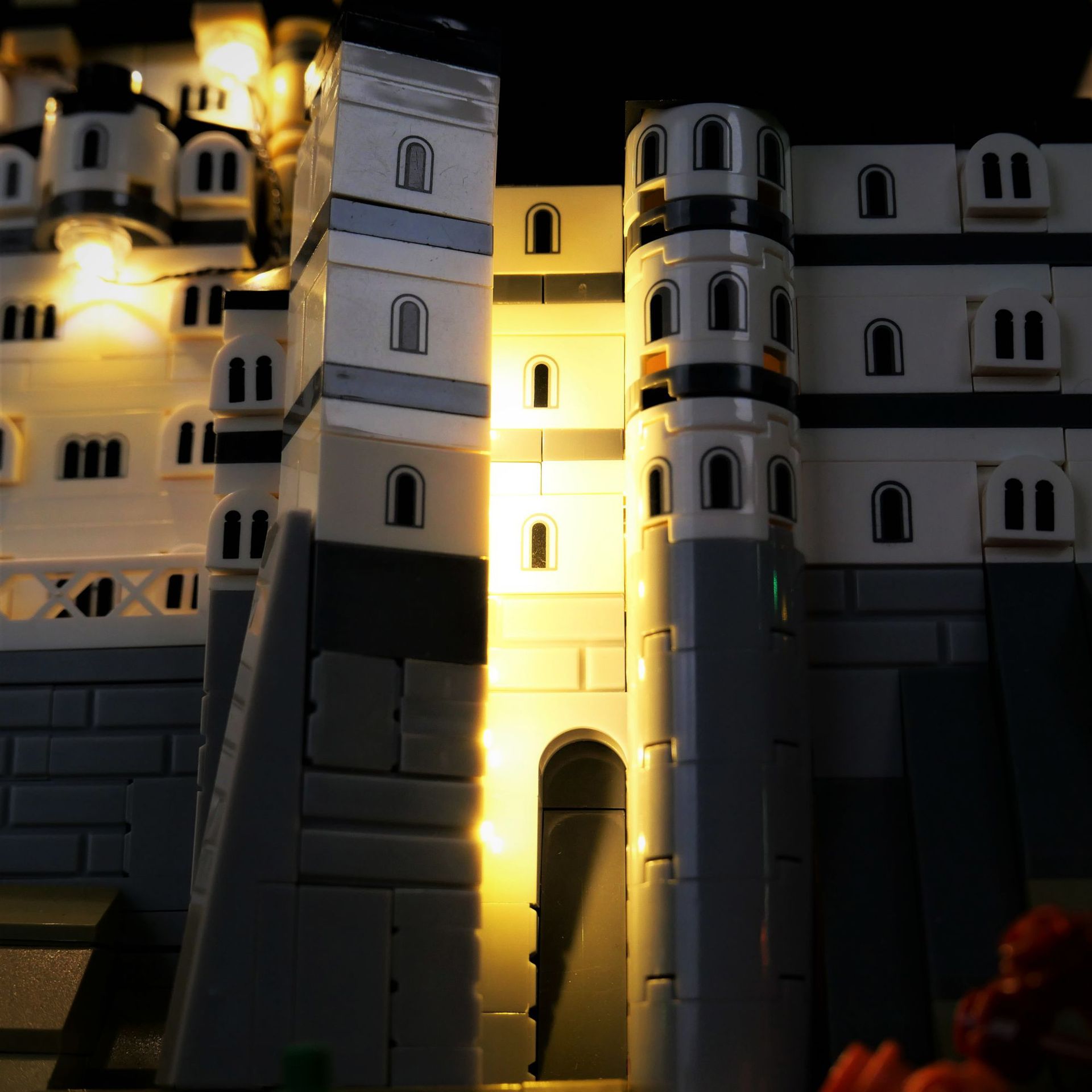 LEGO Neuschwanstein Kalesi 210 - Model Kit Ikaruga incelemesi ve fiyatı